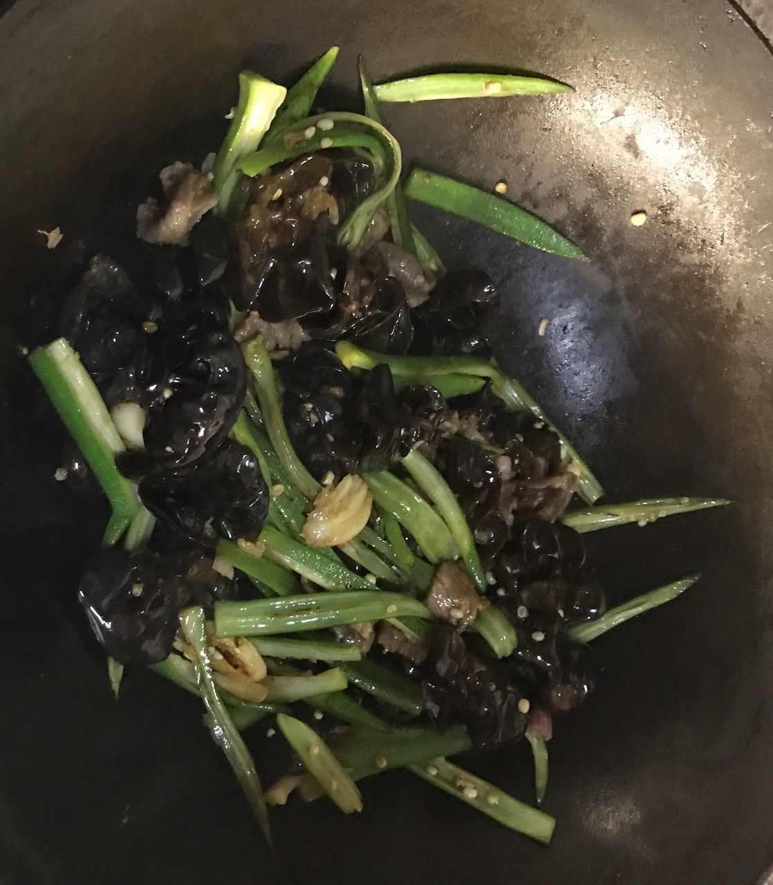 黃秋葵木耳炒牛肉的做法 步骤3