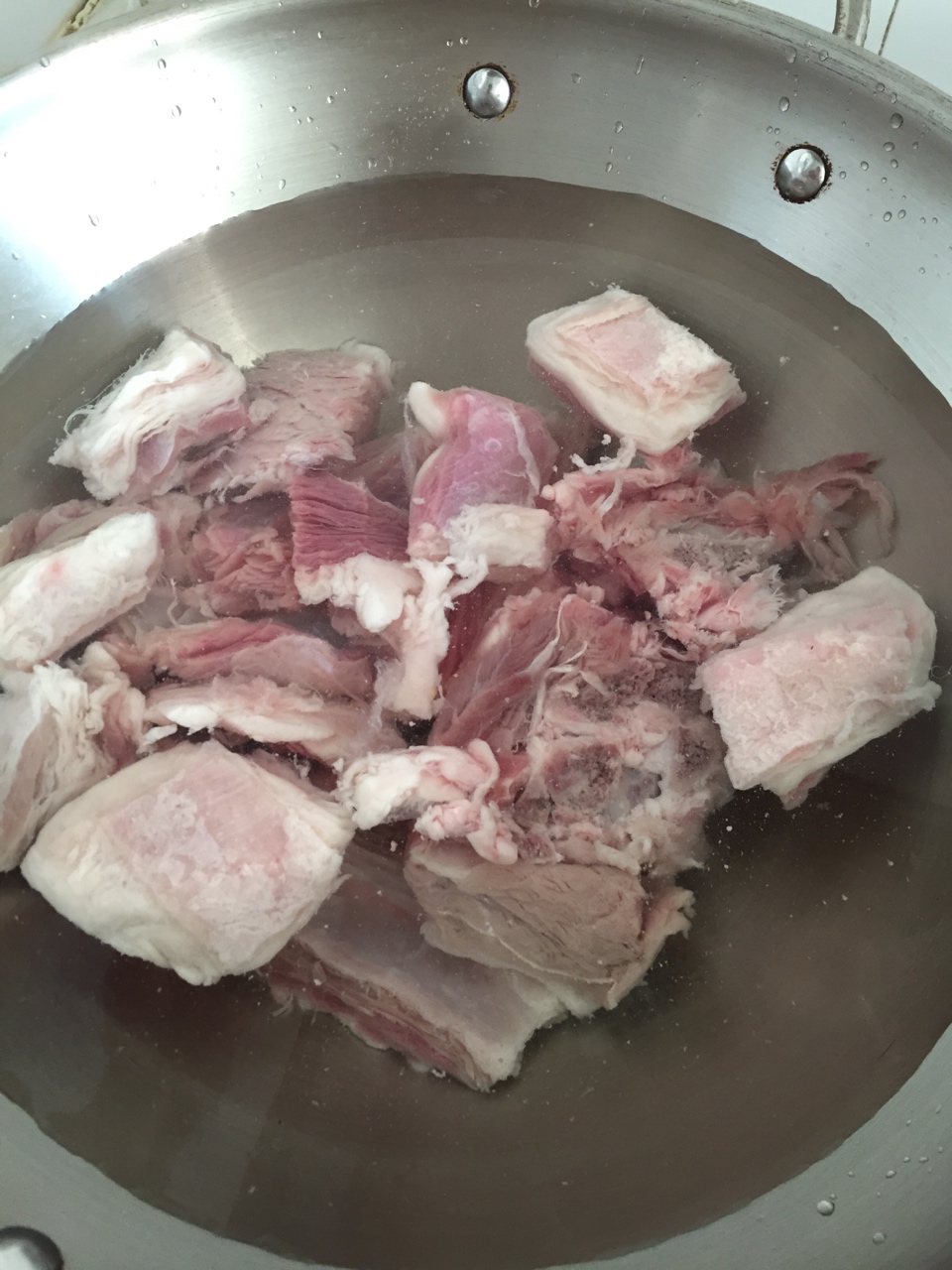 白蘿卜炖羊肉湯的做法 步骤2