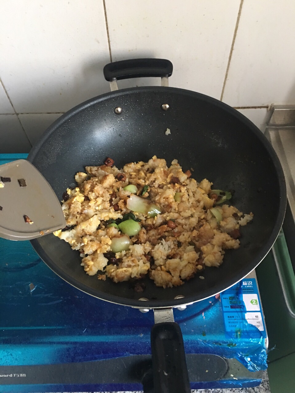 雞肉火腿青椒雞蛋炒飯的做法 步骤5