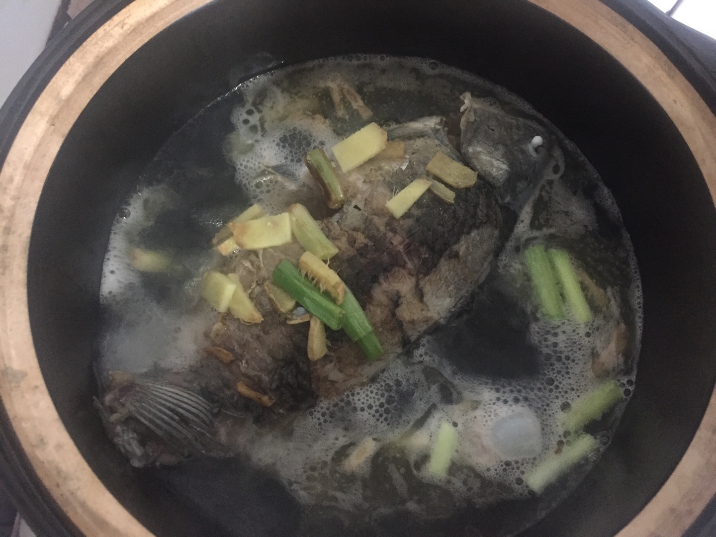 砂鍋鯽魚豆腐湯的做法 步骤4