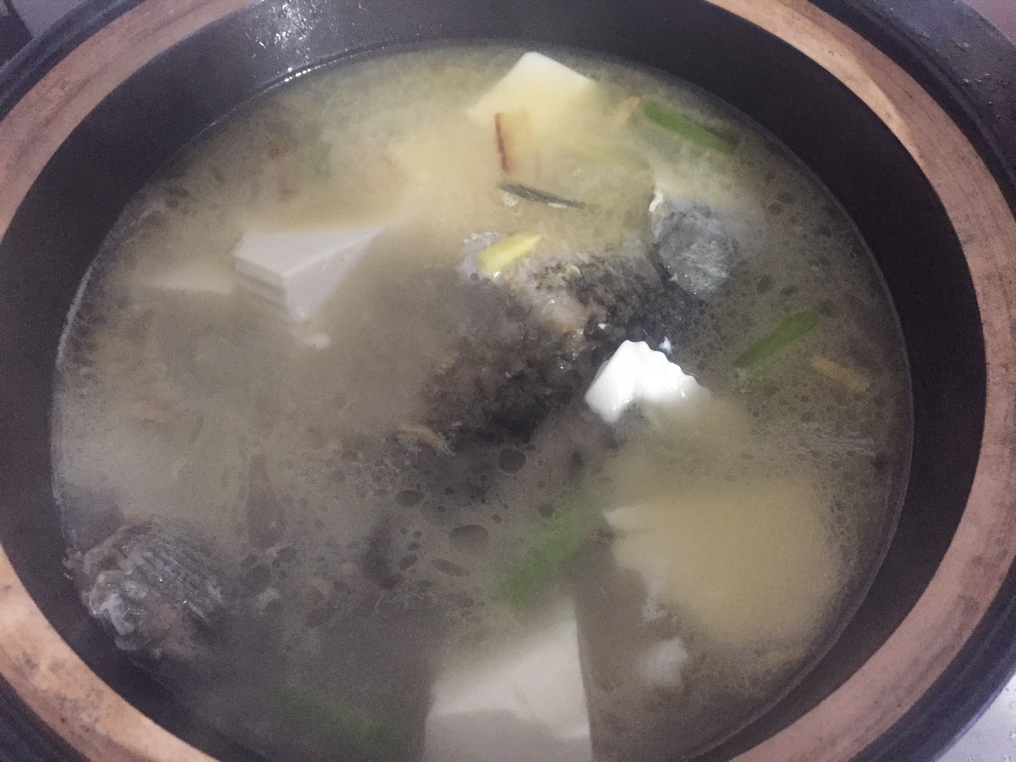 砂鍋鯽魚豆腐湯的做法 步骤6