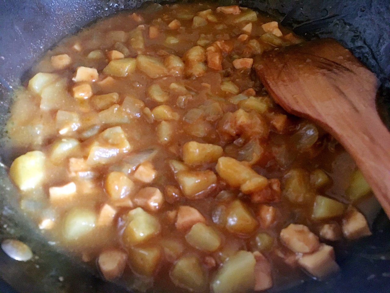 咖喱雞肉土豆蓋飯的做法 步骤2