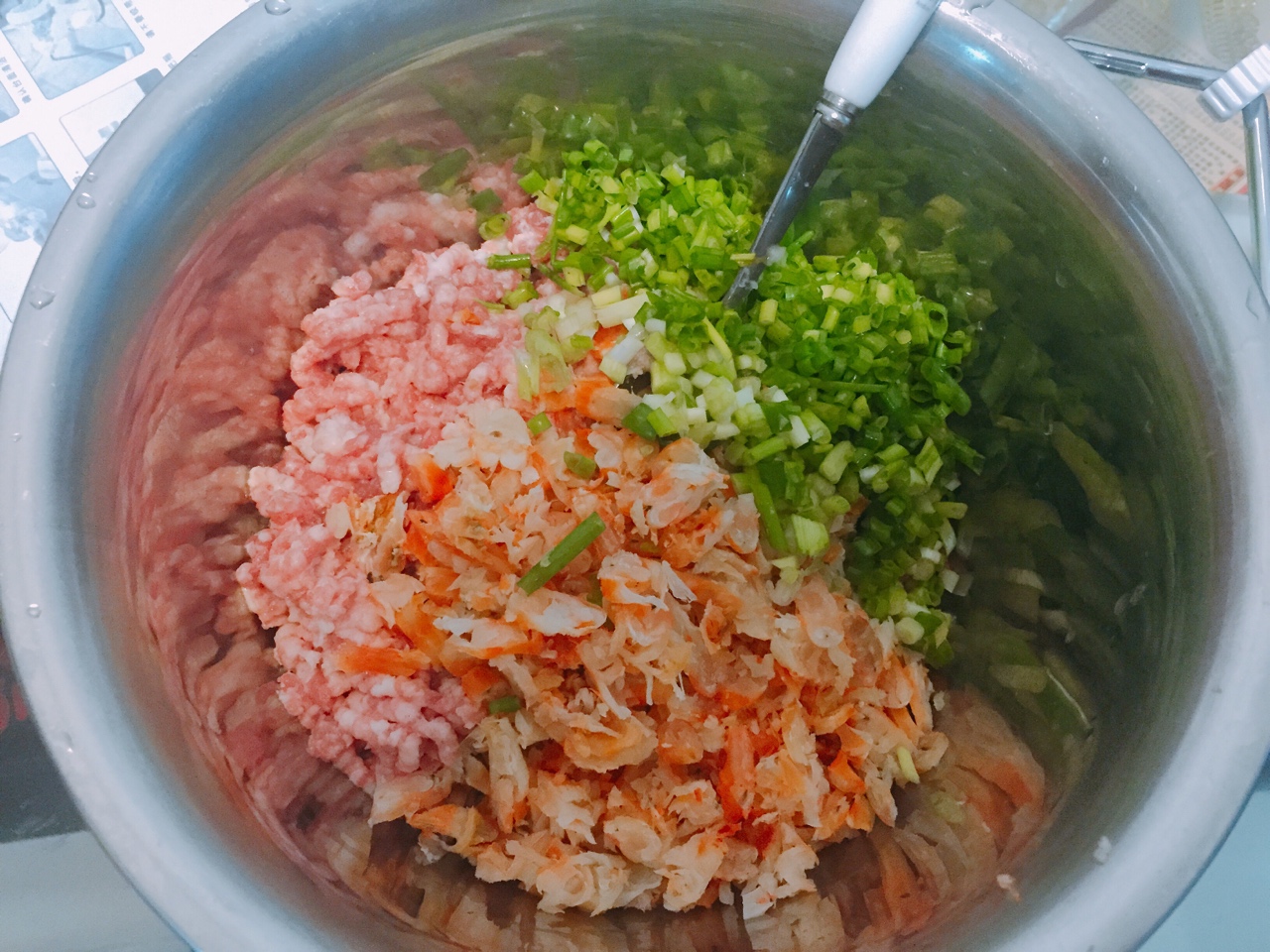鮮肉蝦干餃的做法 步骤2