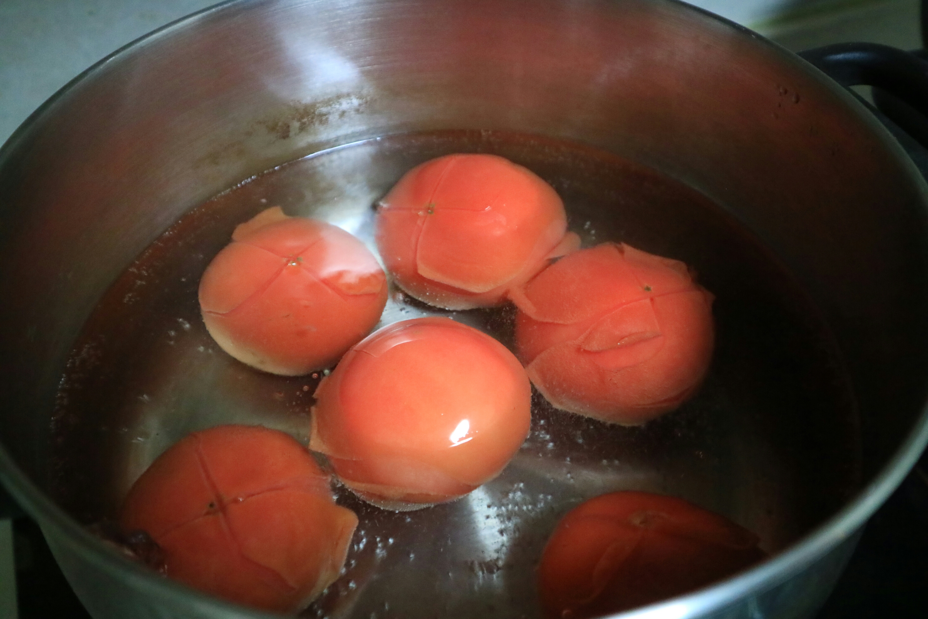 暖心暖胃的快手番茄火鍋的做法 步骤2