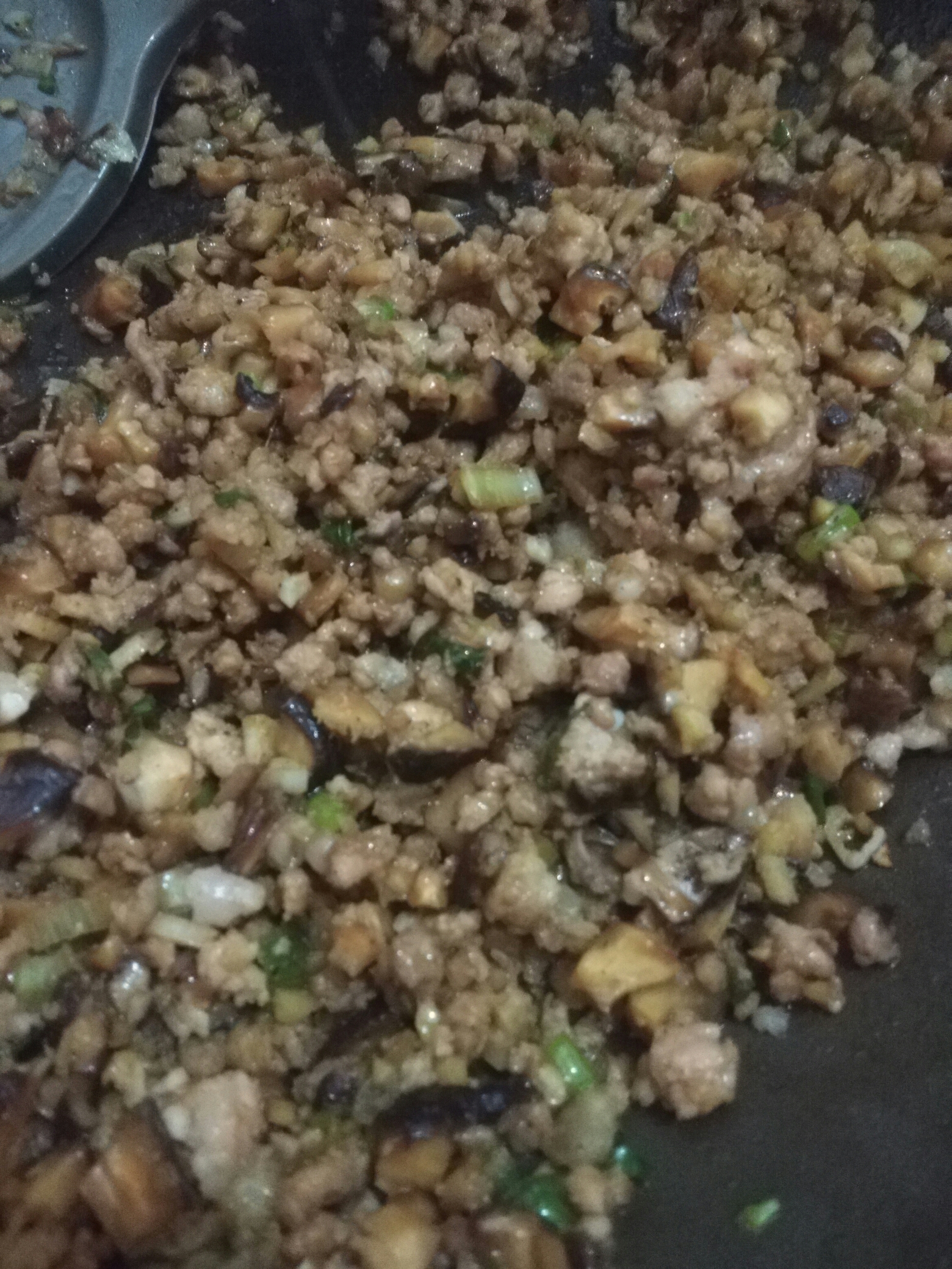 香菇肉丁燒麥的做法 步骤5