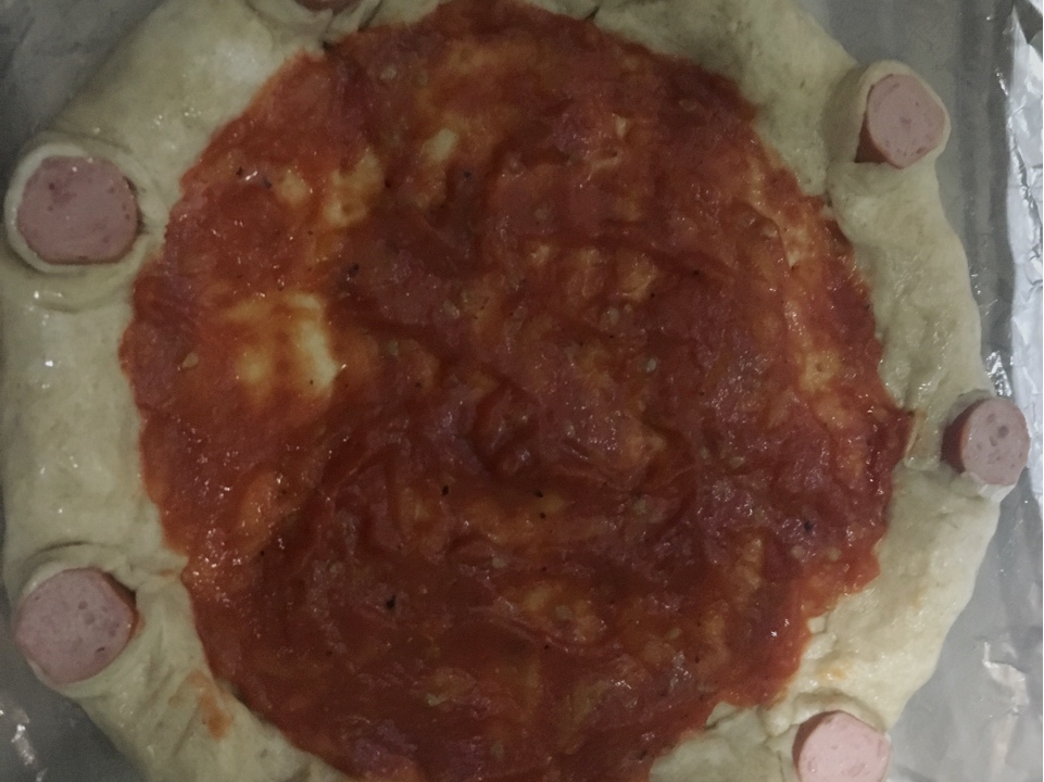 芝心腸仔花邊披薩的做法 步骤3