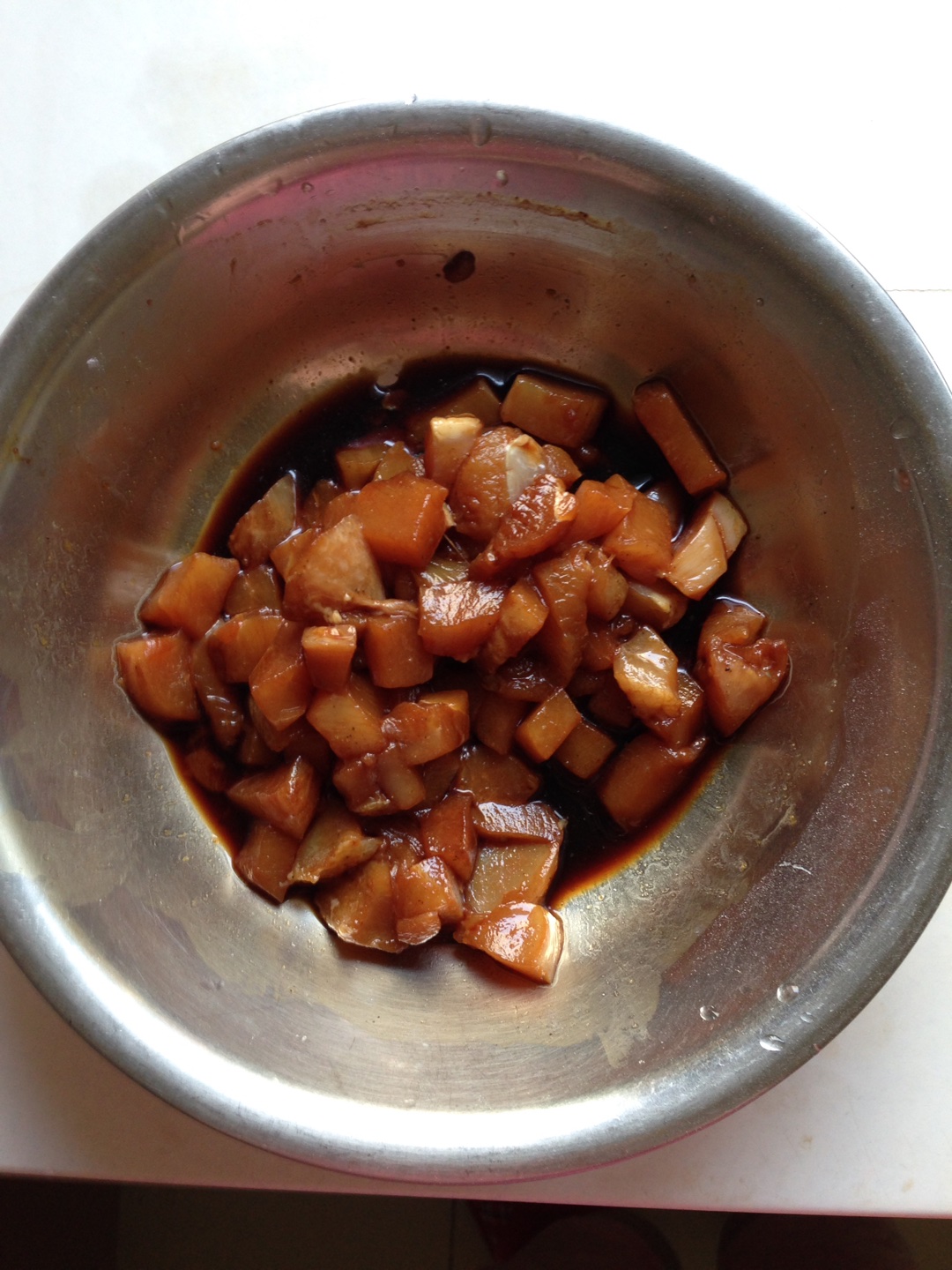 寶寶菜譜︰香菇雞丁燒土豆的做法 步骤1