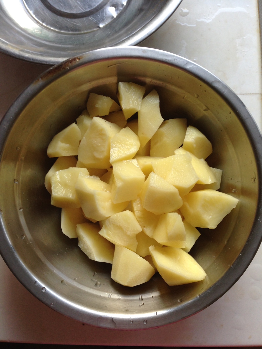 寶寶菜譜︰香菇雞丁燒土豆的做法 步骤7