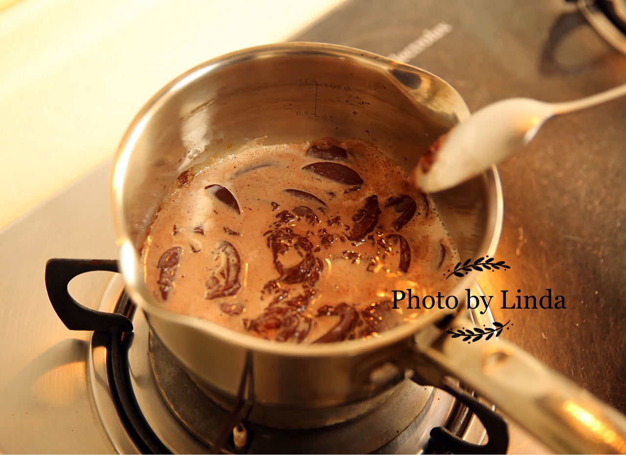 冬日里來一杯“巧克力熱可可”吧！（超詳細分步圖，廚房小白都可以輕松搞定）的做法 步骤4