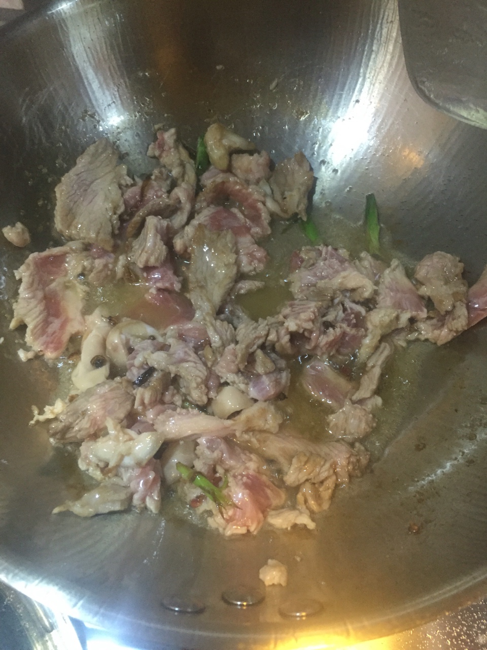 干鍋牛肉 酒香版的做法 步骤3