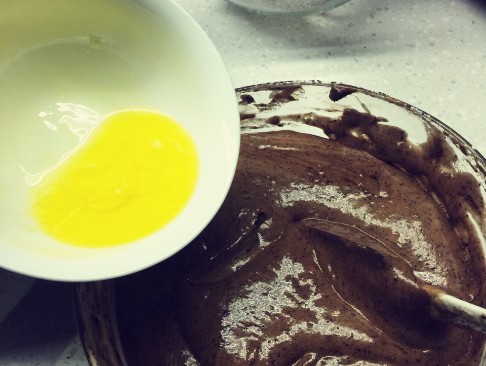 8寸【海綿蛋糕】基本制作方法-之巧克力版-的做法 步骤8