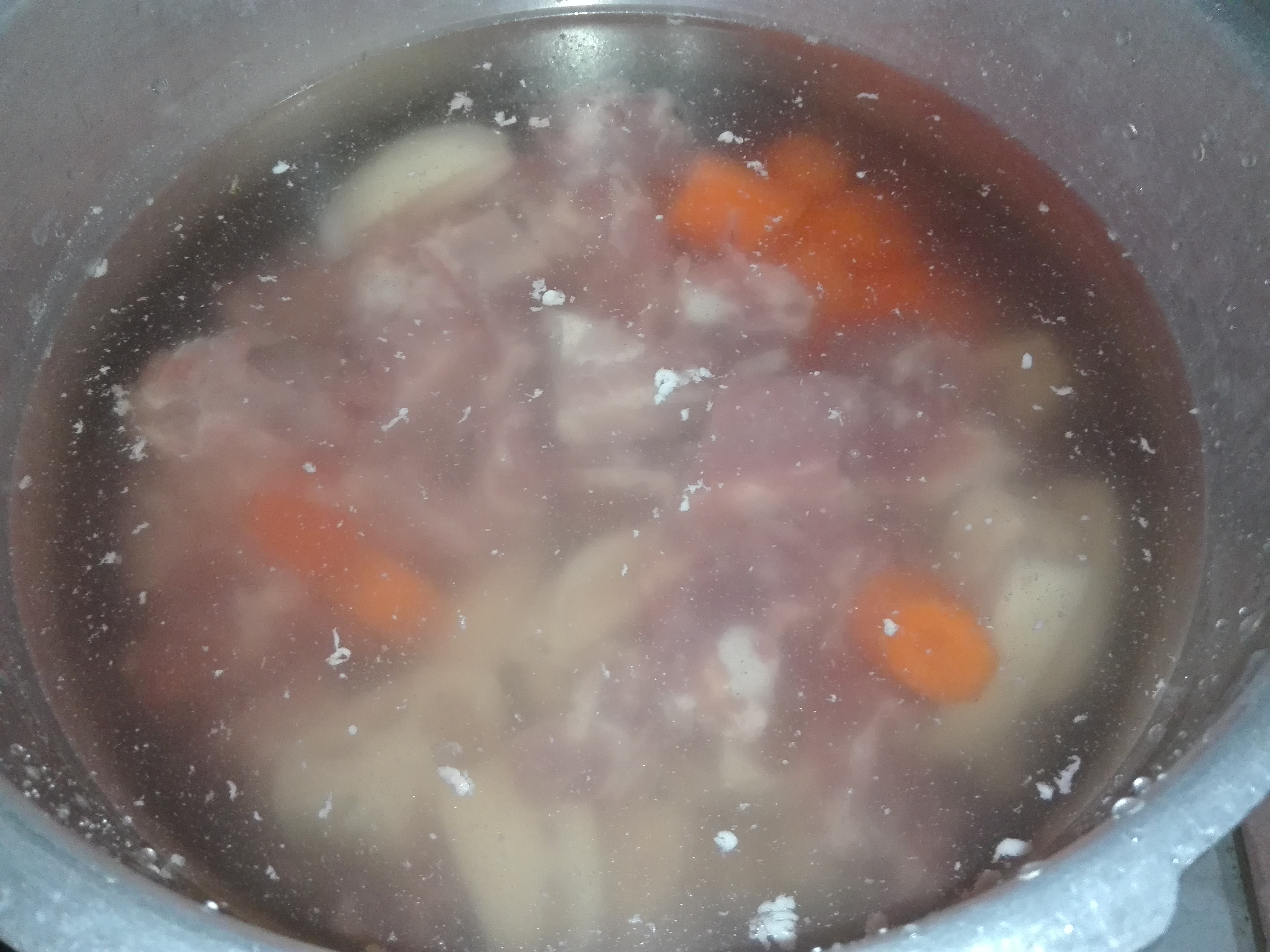 蘿卜蓮藕豬骨湯（高壓鍋版）的做法 步骤3