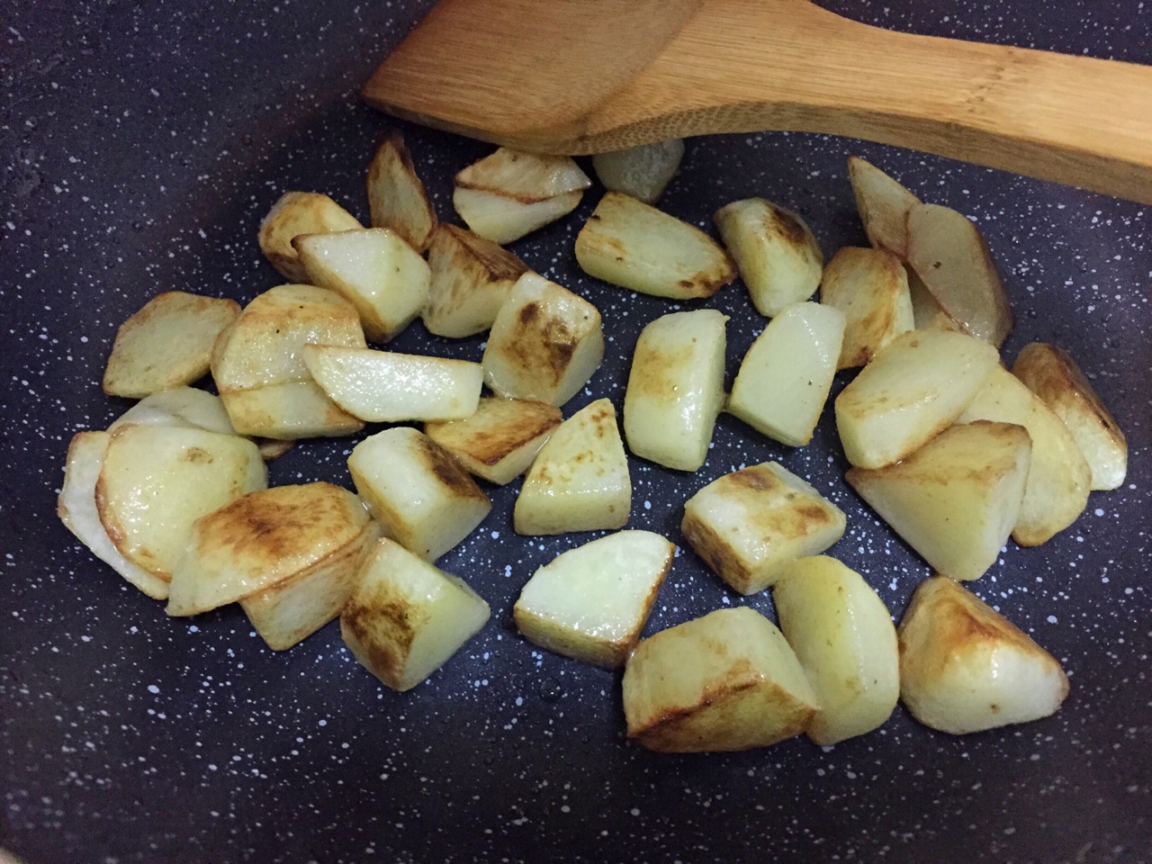 香辣紅燒土豆雞塊的做法 步骤4
