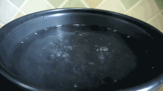 暖暖海鮮粥 | 天冷了，來一碗海鮮粥暖暖胃的做法 步骤2