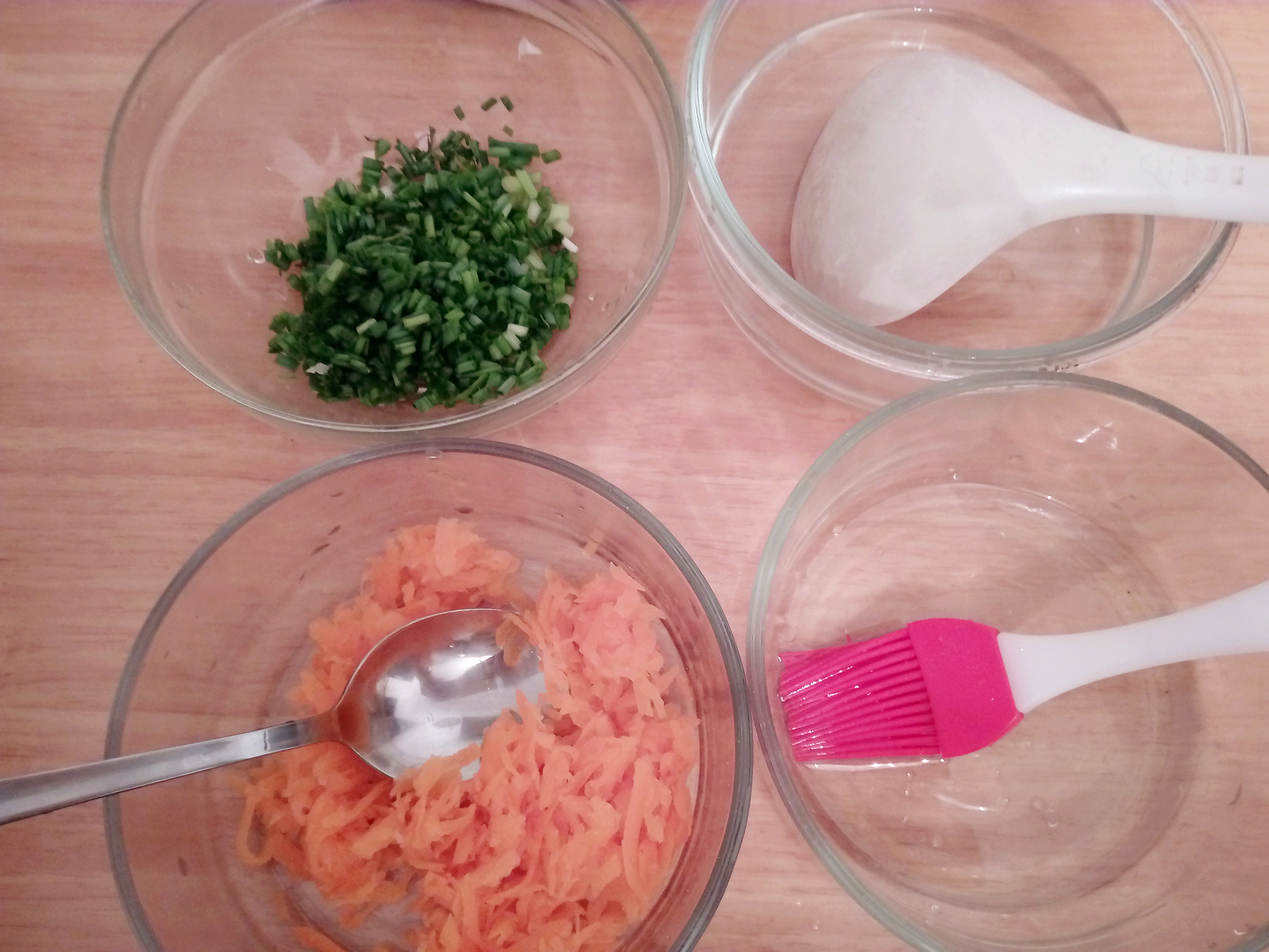 【頭媽廚房86】又香又脆的蔥油餅的做法 步骤1
