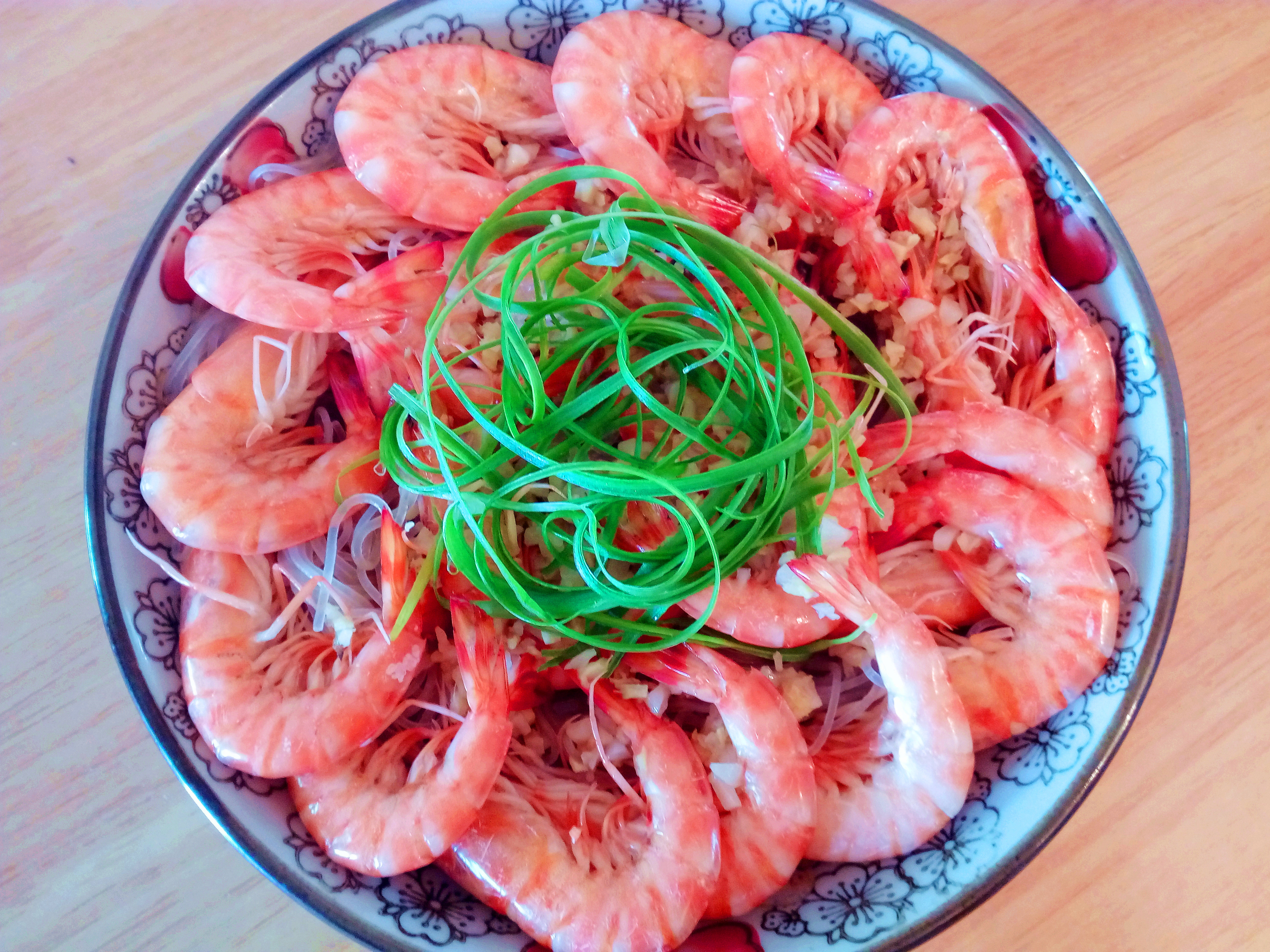 【頭媽廚房85】10分鐘快手菜——蒜蓉粉絲蒸大蝦的做法 步骤7