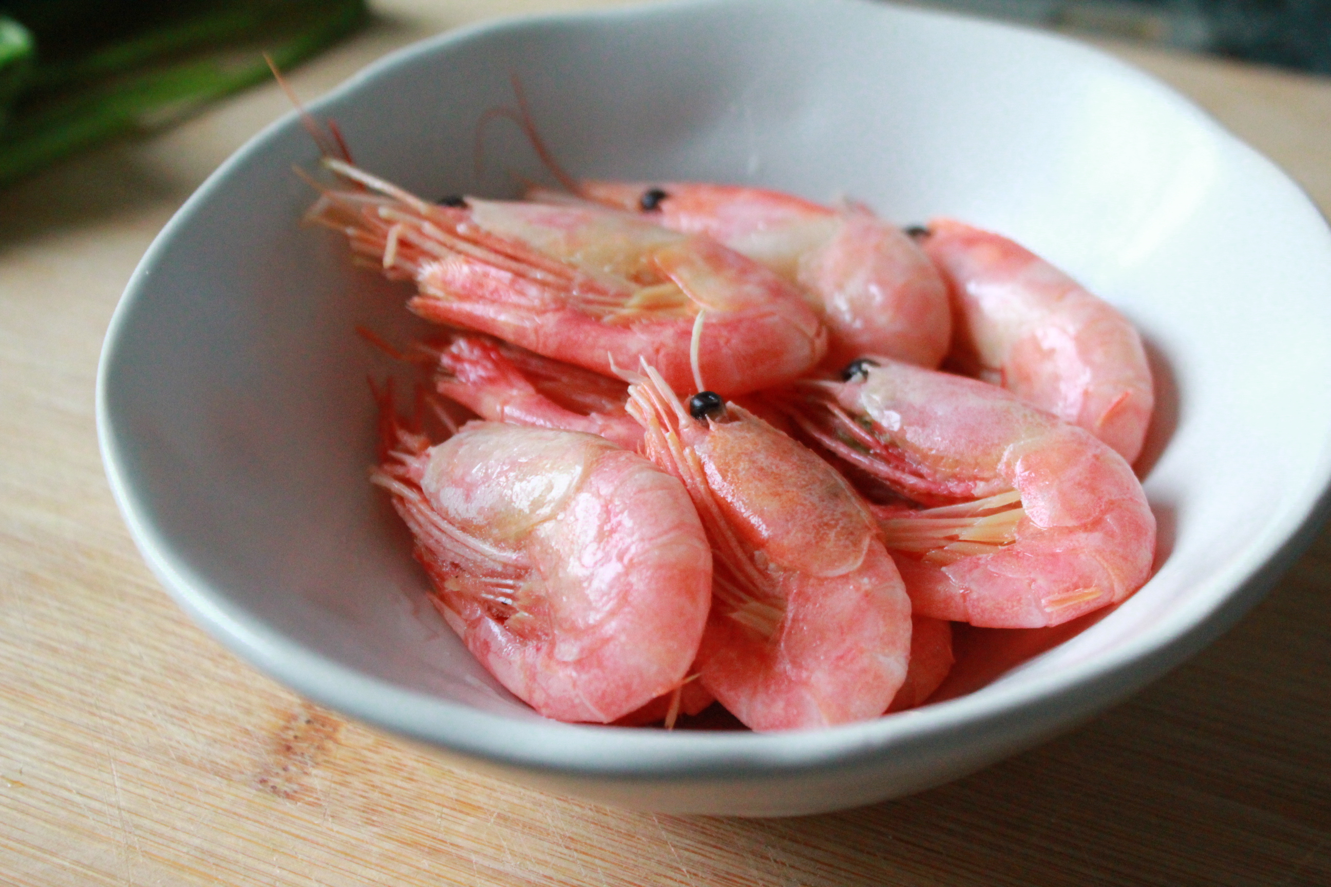 【新年家宴】北極甜蝦小葉菠菜沙拉的做法 步骤3