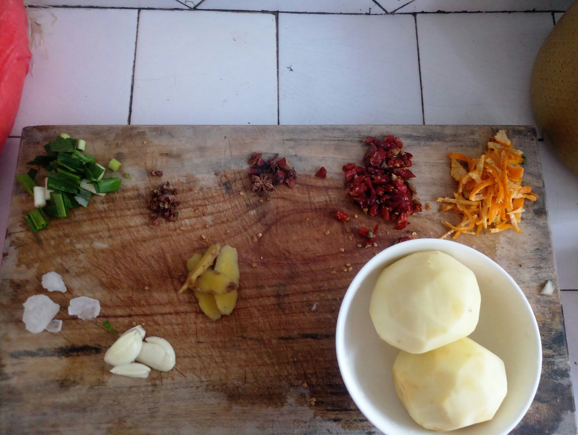 土豆炖牛排骨的做法 步骤1