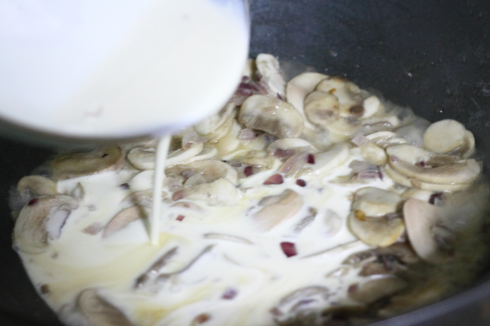 奶油蘑菇湯的做法 步骤7