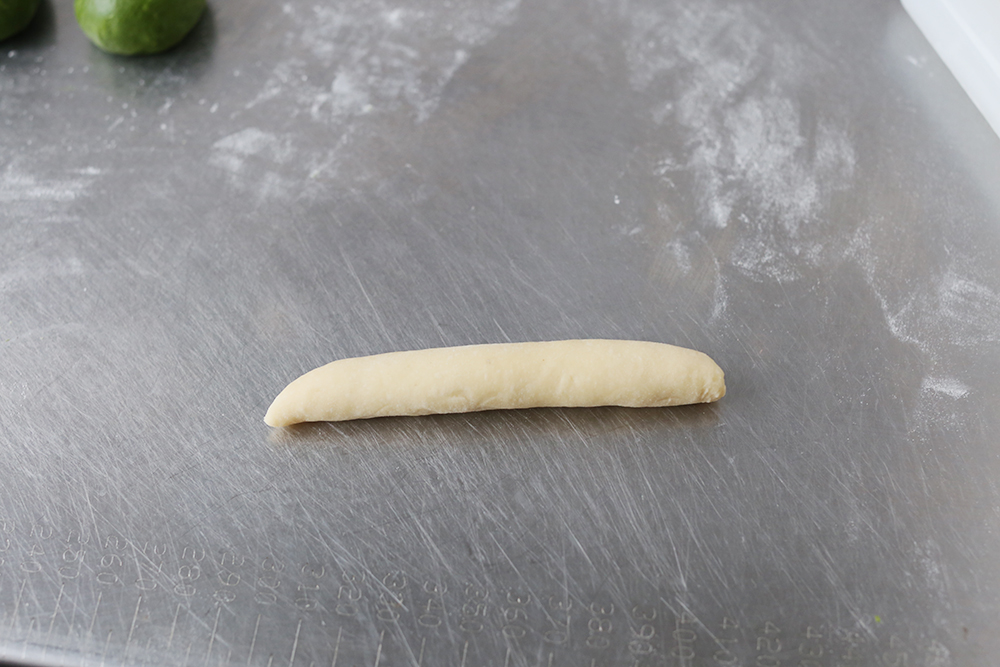 糖霜椰蓉三彩小面包的做法 步骤10