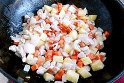 咖喱雞肉土豆焗飯的做法 步骤3