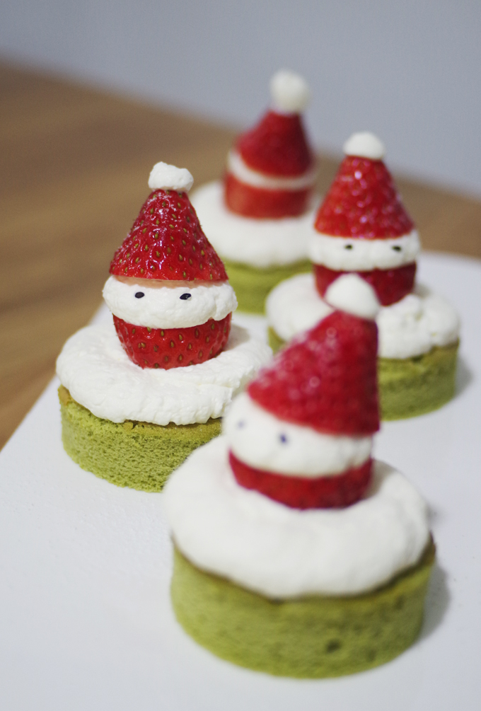 聖誕節抹茶草莓雪人小蛋糕的做法 步骤25