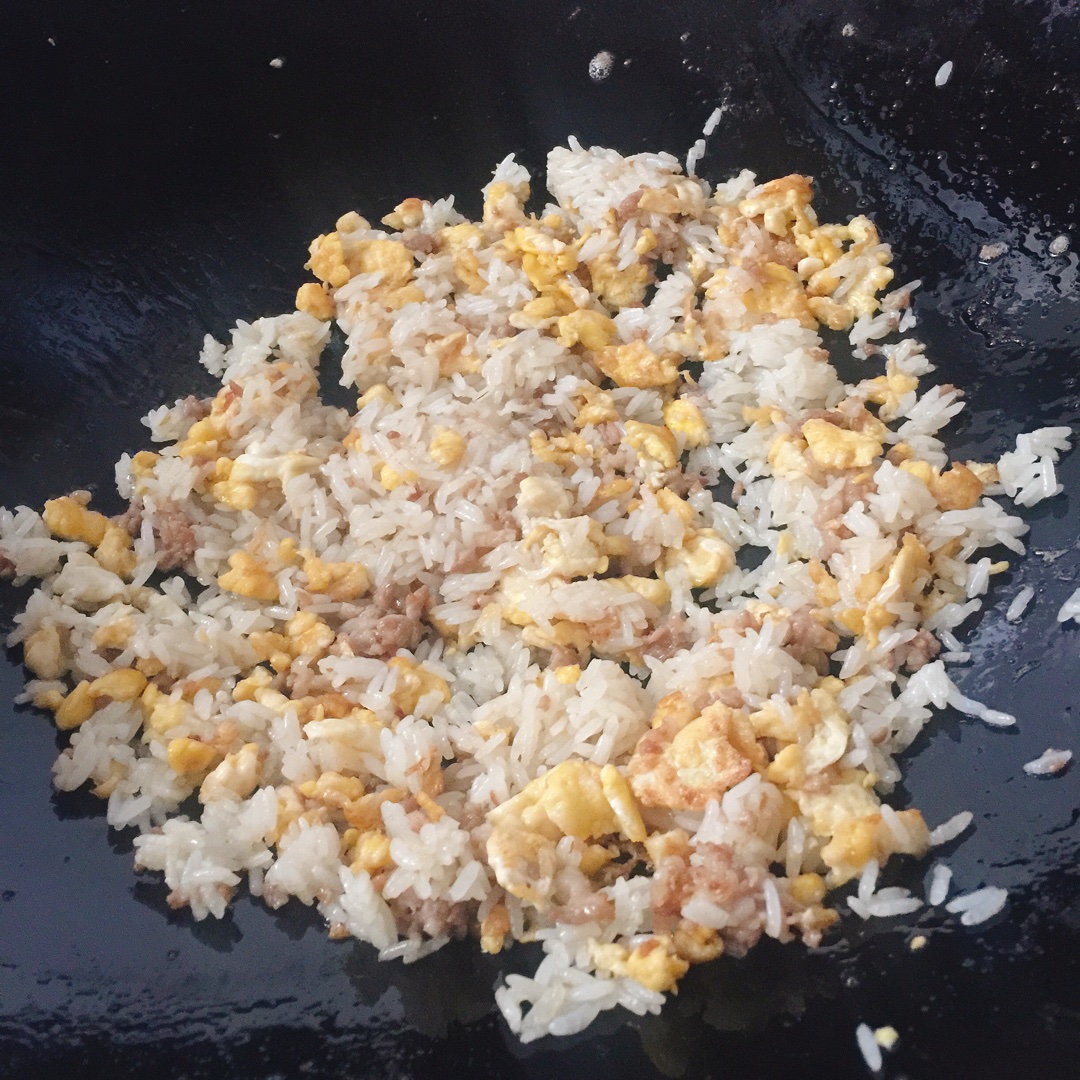 超好吃的醬油蛋炒飯的做法 步骤3