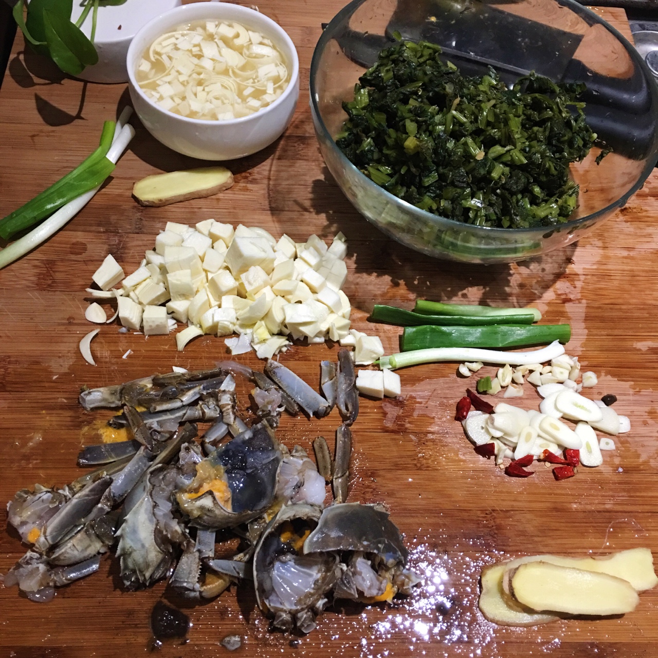 超超超超超級鮮香好吃的螃蟹炒雪菜的做法 步骤2