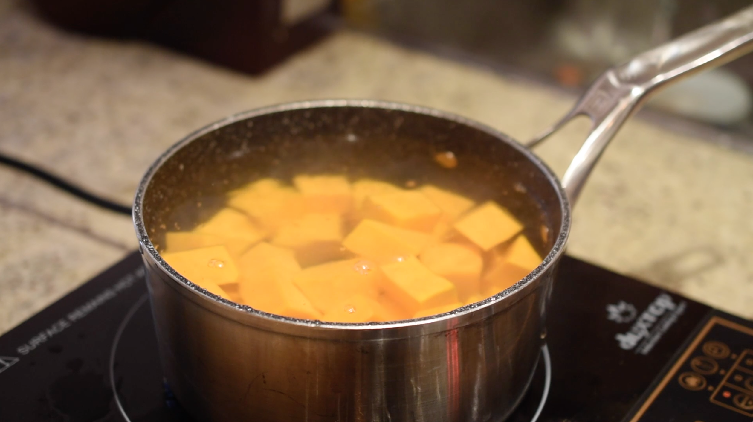 培根奶油瓜山核桃∣約翰的小廚房的做法 步骤1