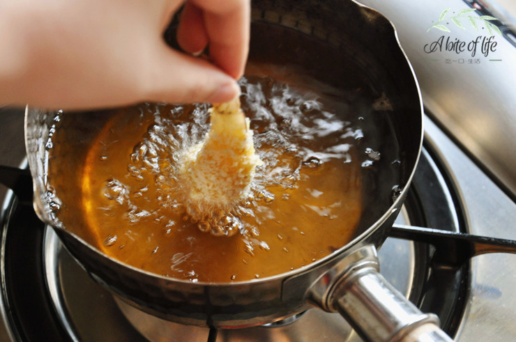 酥炸蝦配秘制甜辣芒果蘸醬的做法 步骤7
