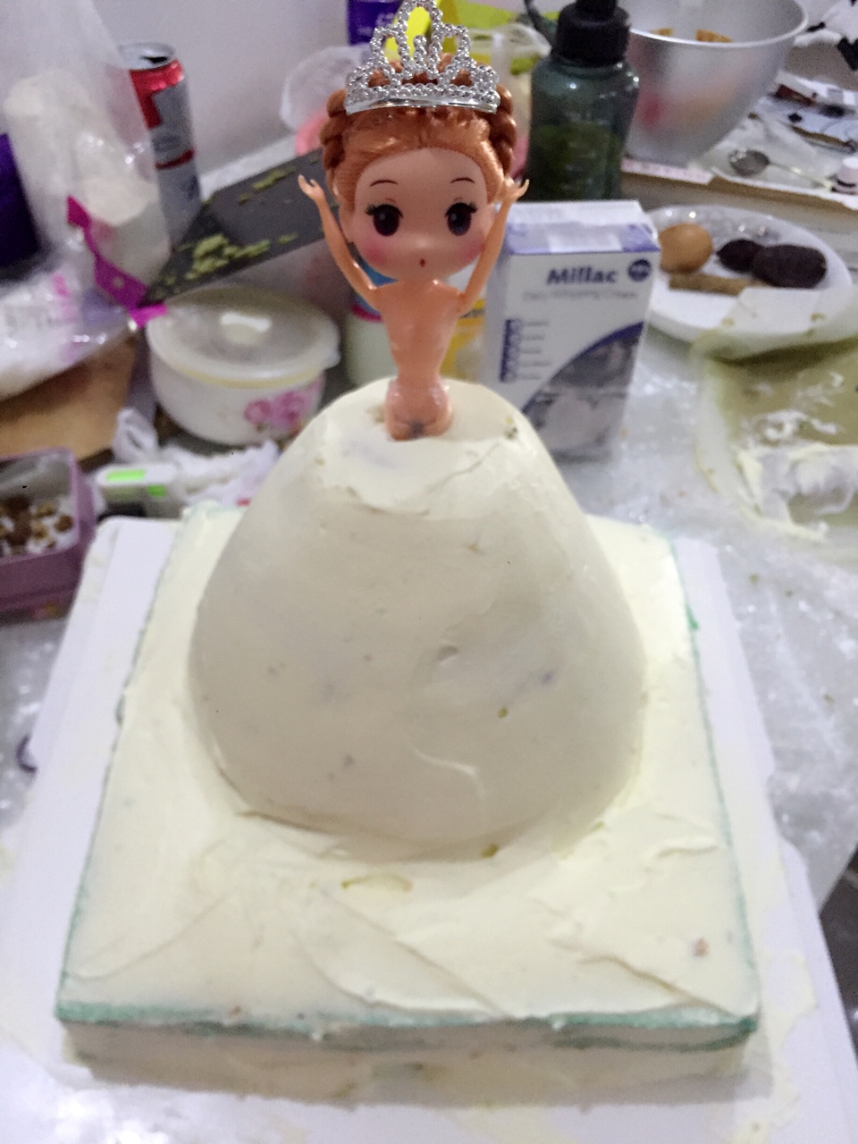 雙層芭比公主周歲蛋糕的做法 步骤4
