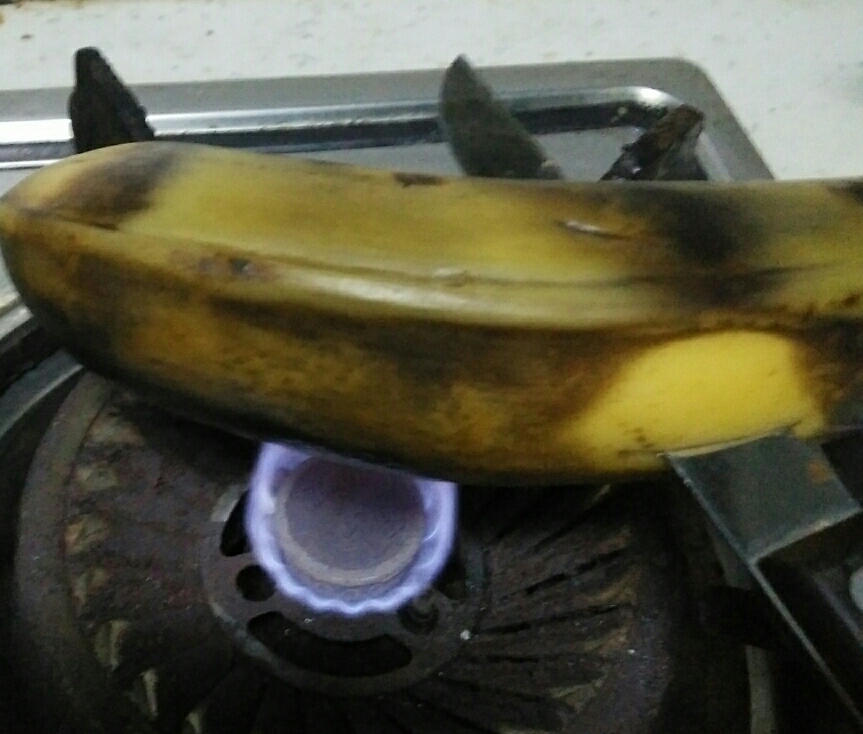 烤香蕉拌豆奶粉的做法 步骤2