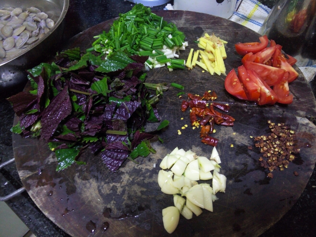 蕃茄紫蘇辣蛤蛋的做法 步骤2