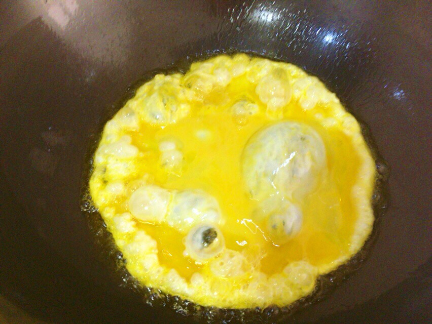 詳細介紹，香腸雞蛋炒飯的做法 步骤5