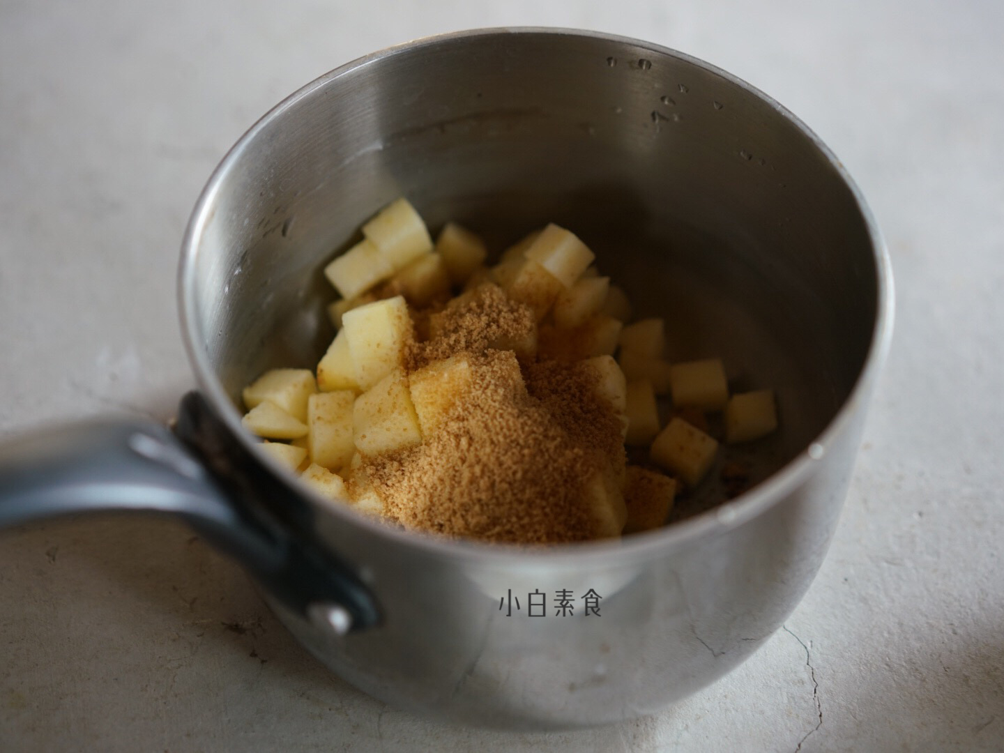 焦糖蘋果肉桂茶的做法 步骤3