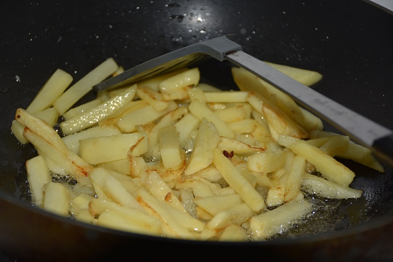 干煸土豆條的做法 步骤3