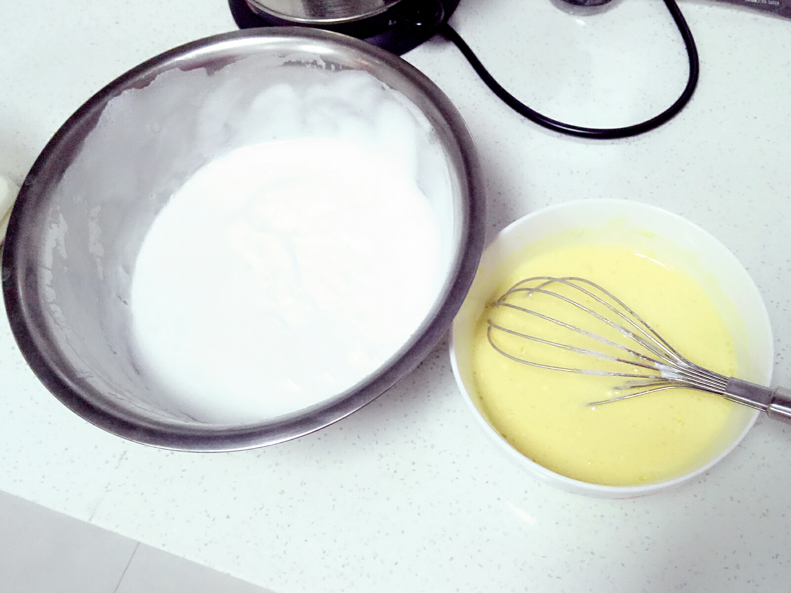 簡易海綿蛋糕的做法 步骤2