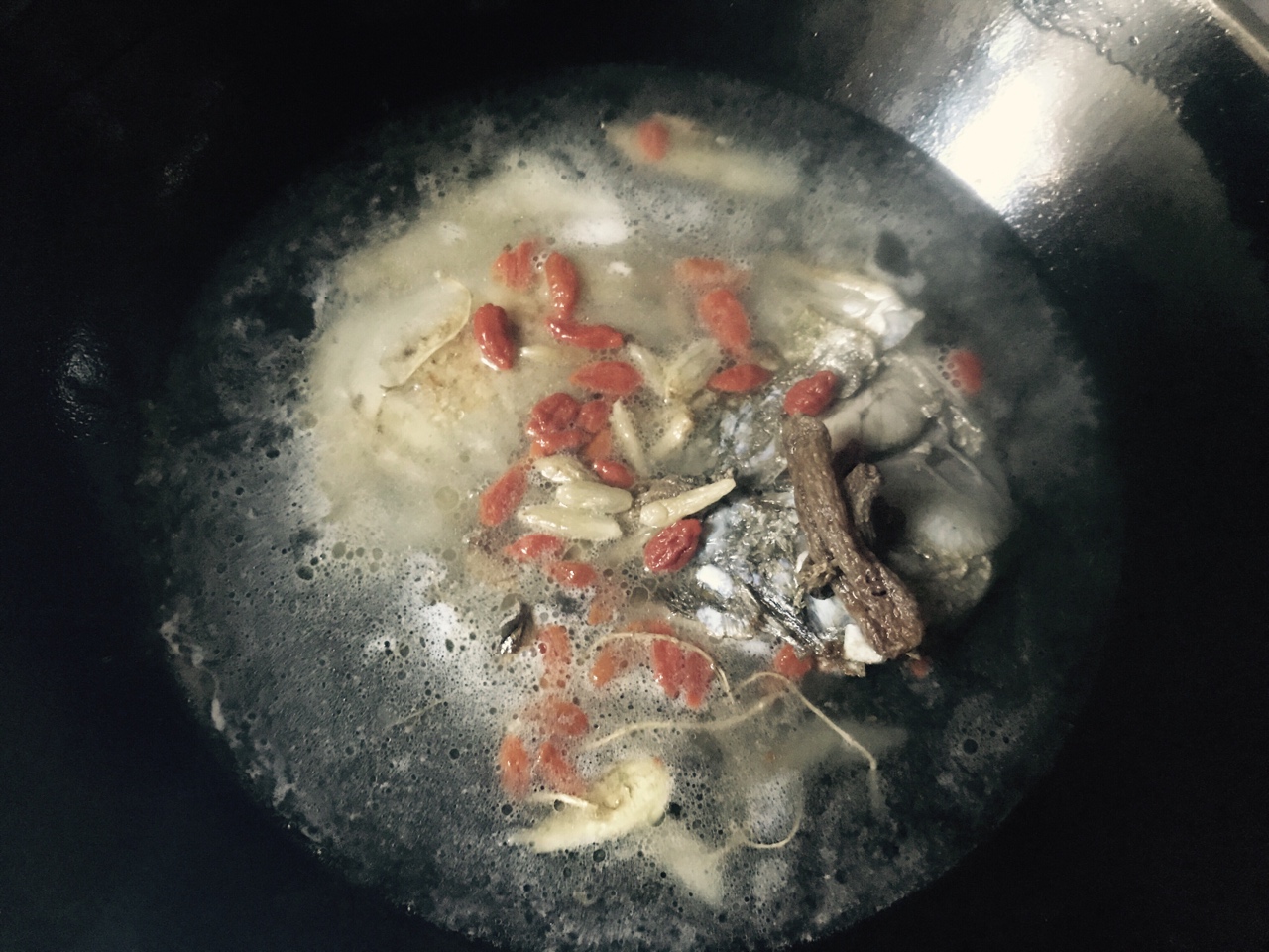 天麻魚頭湯的做法 步骤3