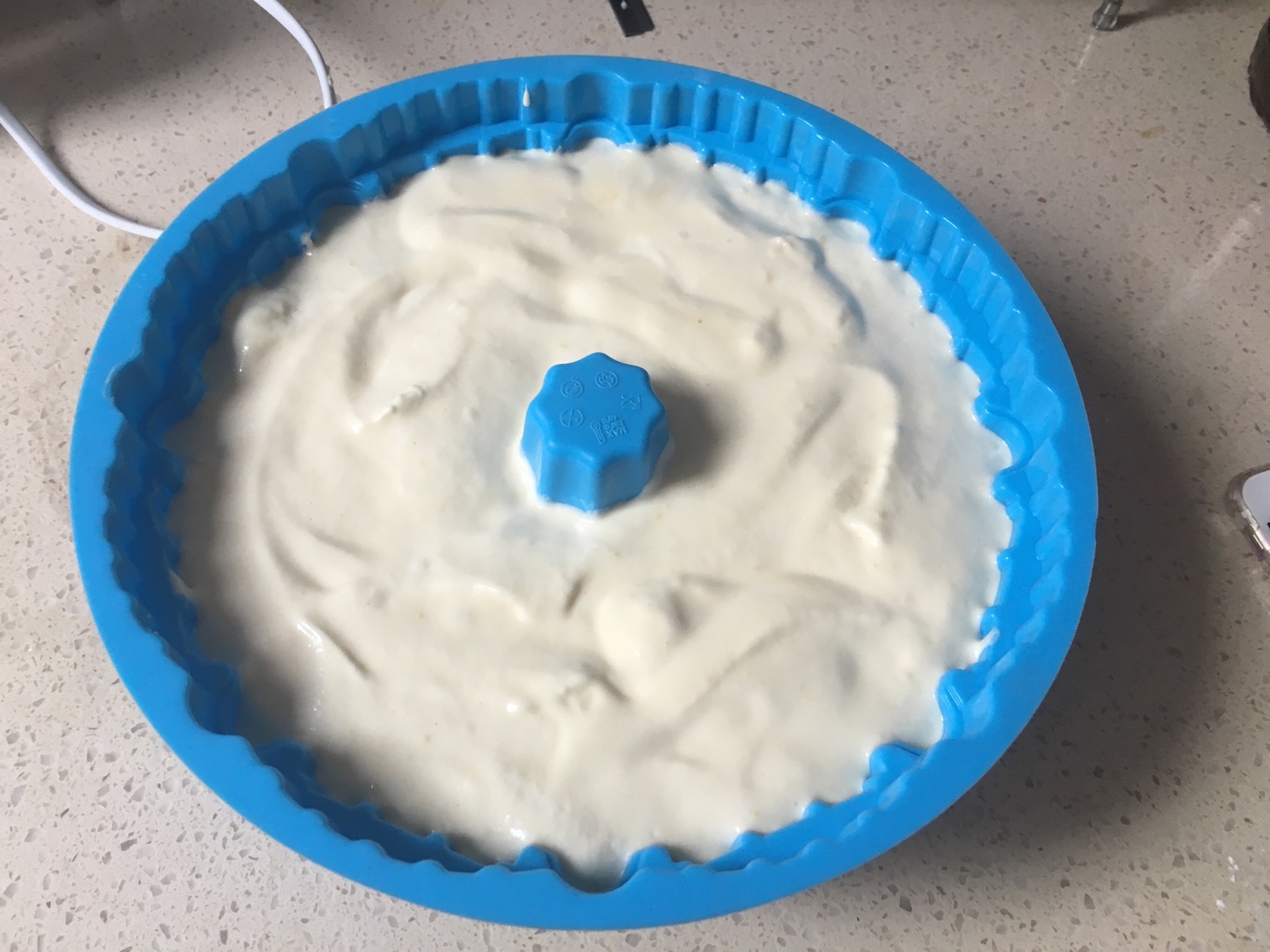 皇冠戚風蛋糕（也可以做成8寸戚風）的做法 步骤7