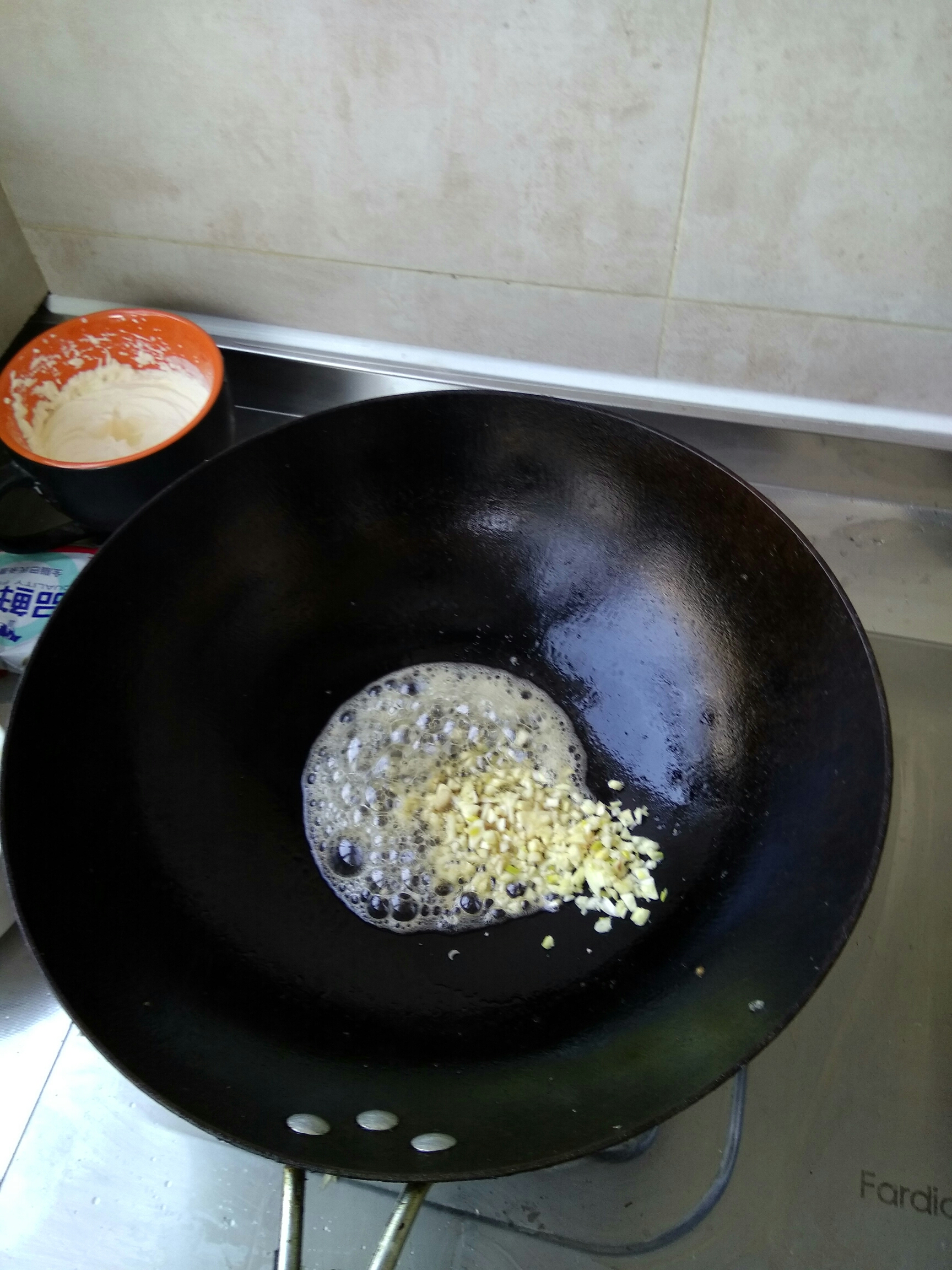 晚餐君特制︰蛋液奶油培根意面的做法 步骤5