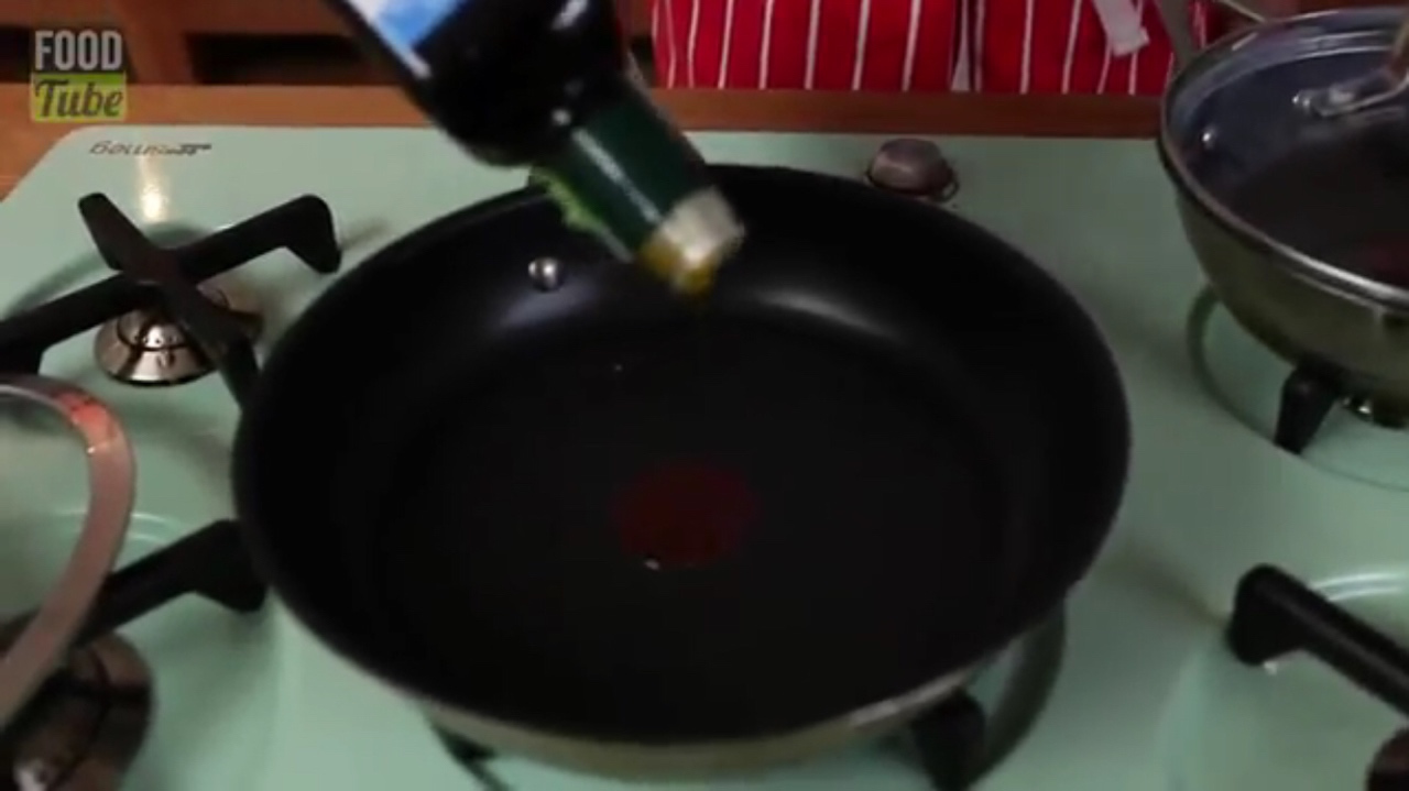 【Gennaro Contaldo 】簡易迷迭香煎雞胸 Simple pan fried chicken的做法 步骤3