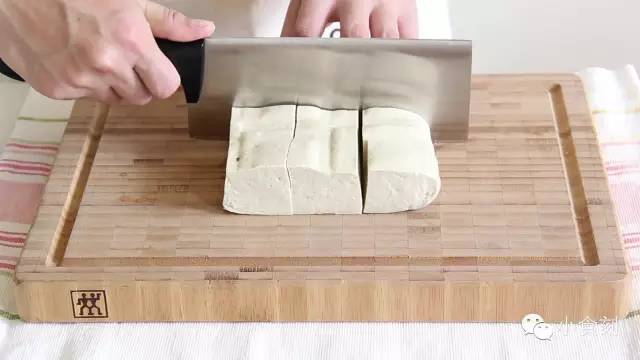小食刻 炖豆腐的做法 步骤1