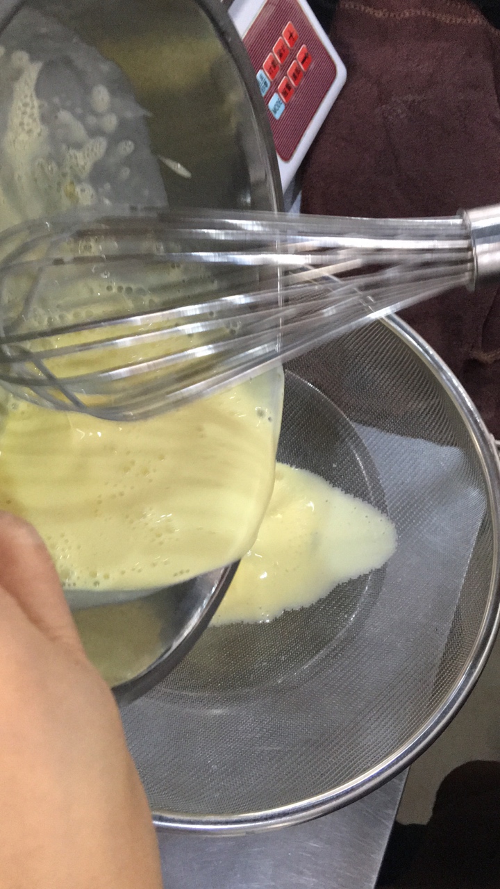 法式椰奶烤布蕾的做法 步骤5