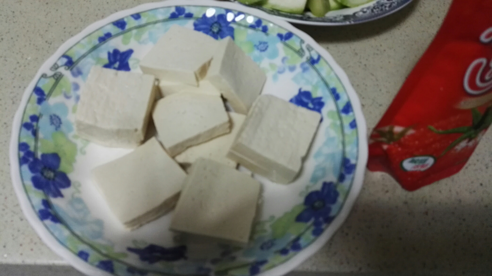 簡單快手的茄汁豆腐的做法 步骤1