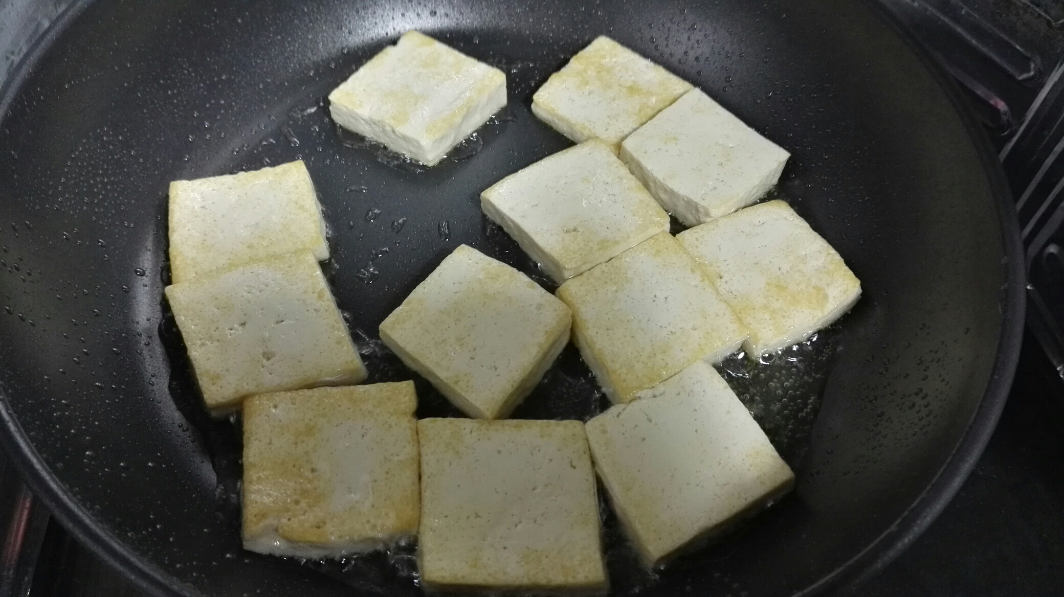 簡單快手的茄汁豆腐的做法 步骤2