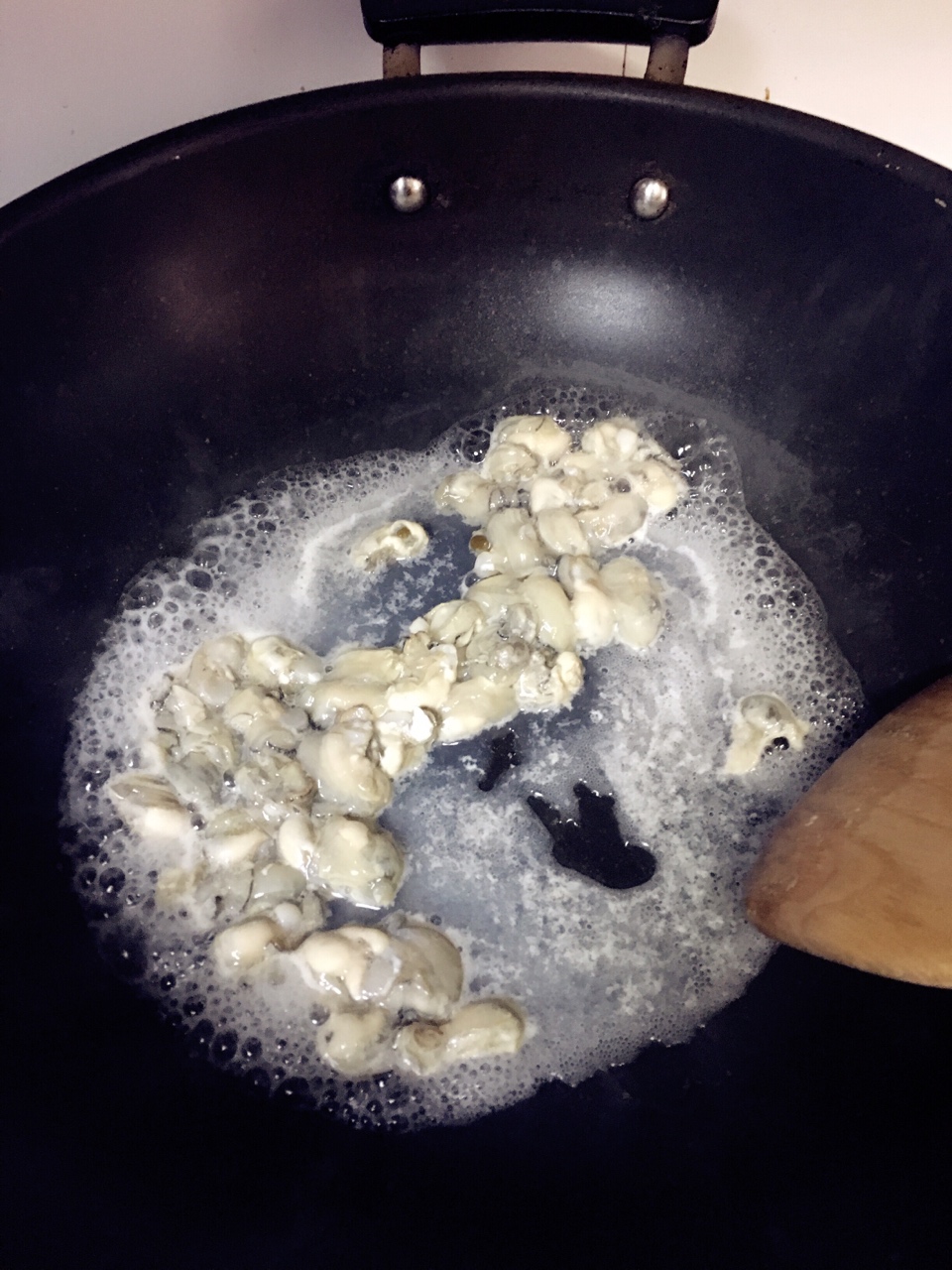 寶寶輔食︰海蠣炖蛋的做法 步骤2