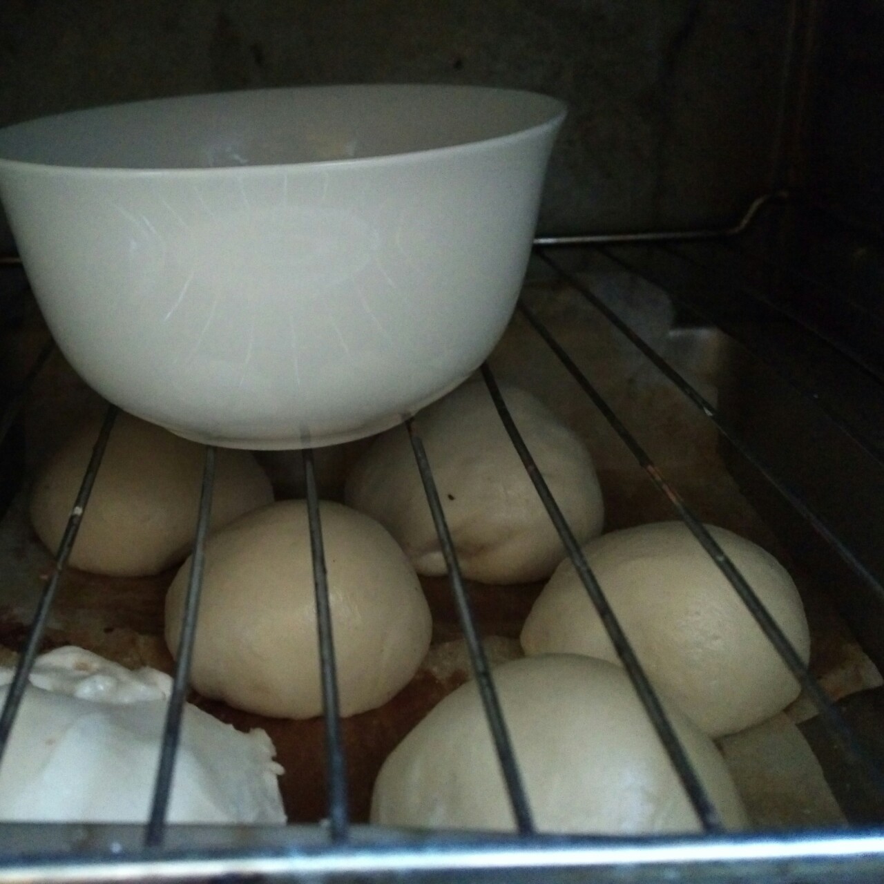 70%中種冷藏蒜香肉松面包的做法 步骤3