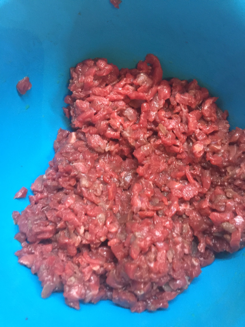 芹菜青椒碎米牛肉的做法 步骤1