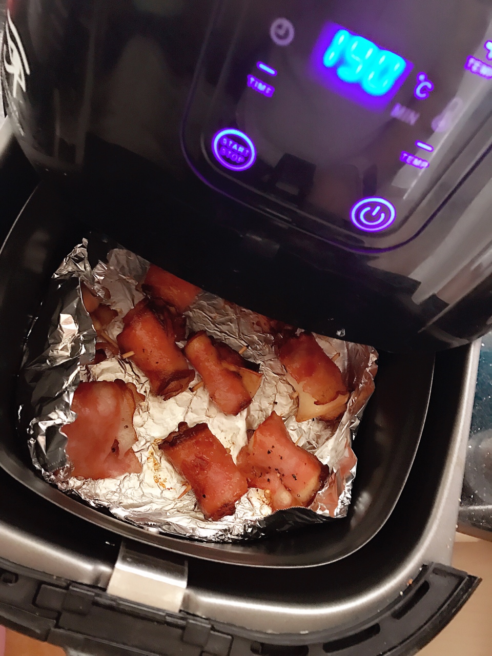 黑椒培根杏鮑菇卷（空氣炸鍋）的做法 步骤7