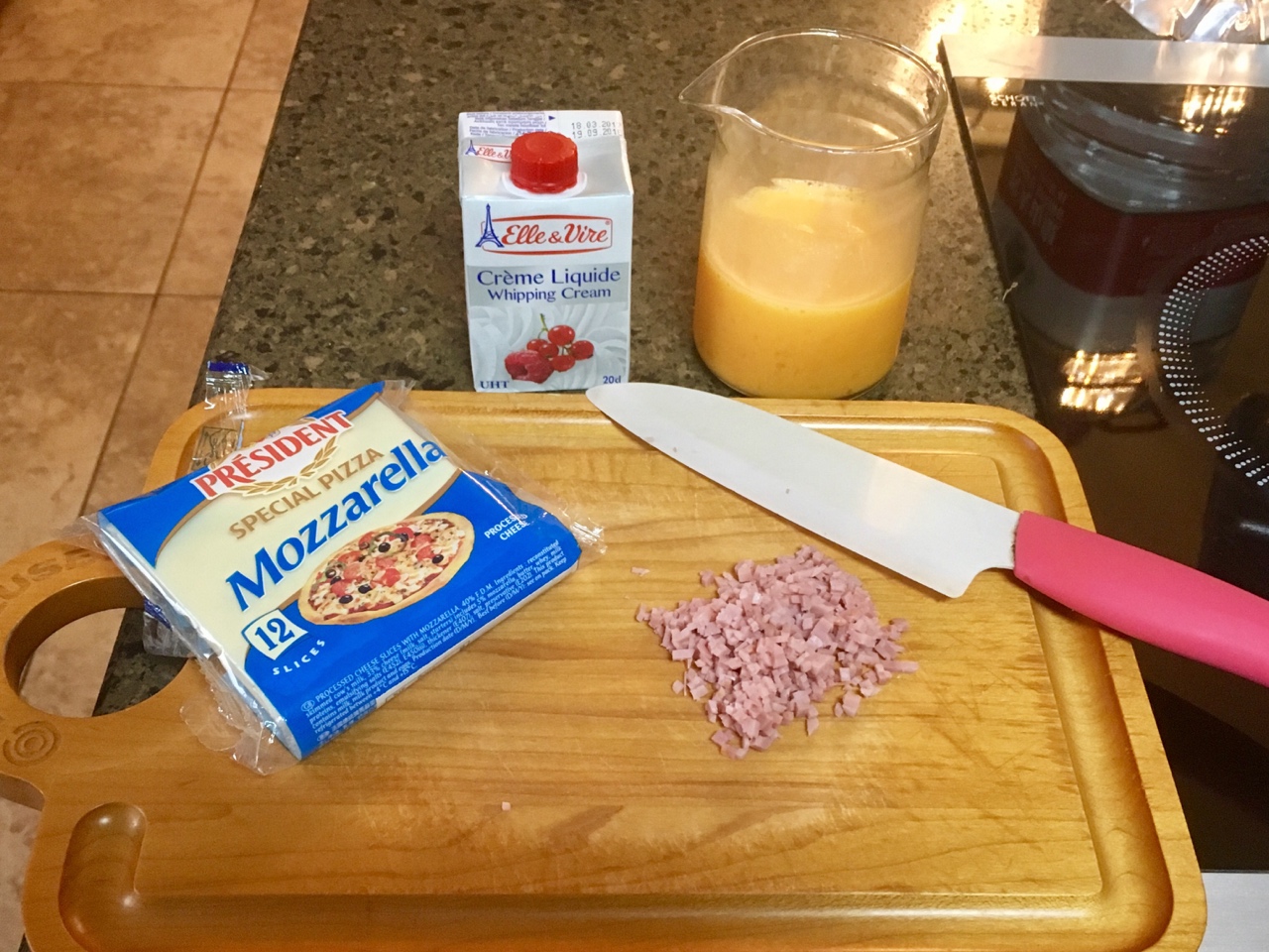 培根乳酪雞蛋卷的做法 步骤1
